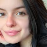 Ariel Winter close up
