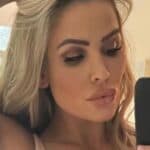 Nattie Neidhart mirror selfie