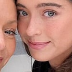 Kelly Ripa poses close with daughter Lola Consuelos