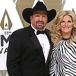 Garth Brooks and Trisha Yearwood at the 53rd Annual CMA Awards