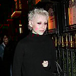 Emma Chamberlain arriving at her hotel during Paris Fashion Week