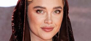 Florence Pugh close up