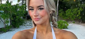 Emily Elizabeth taking a selfie.