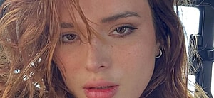 Bella Thorne takes a selfie.