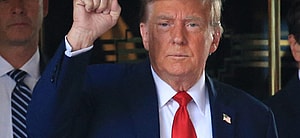 Donald Trump leaves Trump Tower to head to court for Stormy Daniels hush money case.