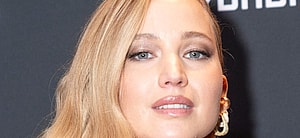 Jennifer Lawrence posing close up