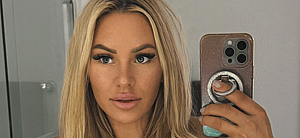 Kindly Myers poses for a selfie