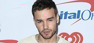 Liam Payne wearing gold chain