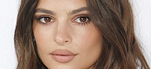 Emily Ratajkowski close up