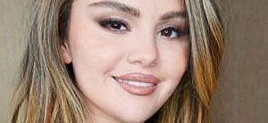 Selena Gomez close up