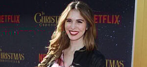 Christy Carlson Romano at the Christmas Chronicles Premiere in Los Angeles