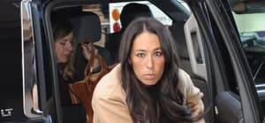 Chip and Joanna Gaines from Fixer Upper TV Show arrive to AOL Build in New York City. Chip signed for a few people on his way into show while Joanna arrived in a separate car and ran right into the show. 18 Oct 2017 Pictured: Joanna Gaines.