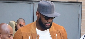 Drake leaves his movie premiere in Toronto for tiff short after Lebron James