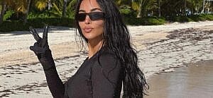 Kim Kardashian MELTS Instagram In Black Bikini Amid Sex Tape Drama!