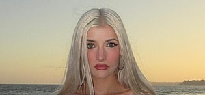 Sami Sheen Poses In The Car In A Black Crop Top