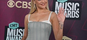 Kelsea Ballerini Shares Intimate Topless Bedroom Photo