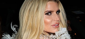 Jessica Simpson heads out in NYC