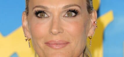Molly Sims at Los Angeles premiere of Netflix's 'Glass Onion: A Knives Out Mystery' - Arrivals
