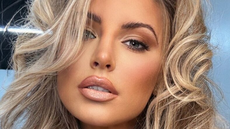 Ashley Alexiss close up