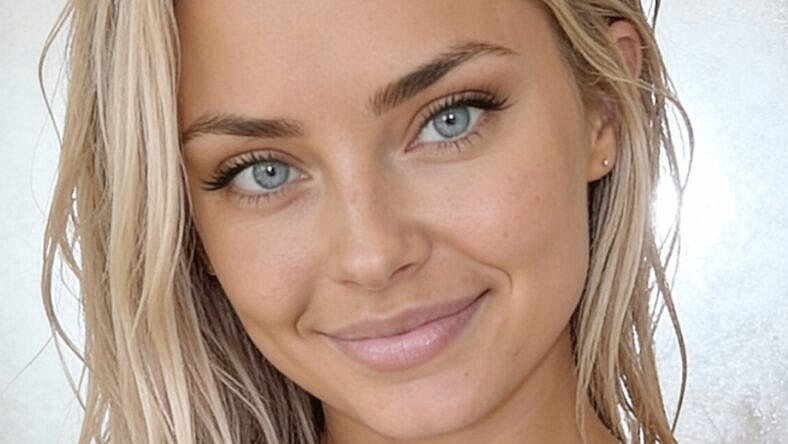 Isabella Sterling close up