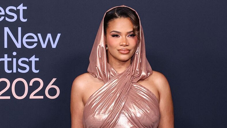 Kamie Crawford on the red carpet