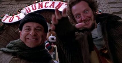 Joe Pesci and Daniel Stern in Home Alone