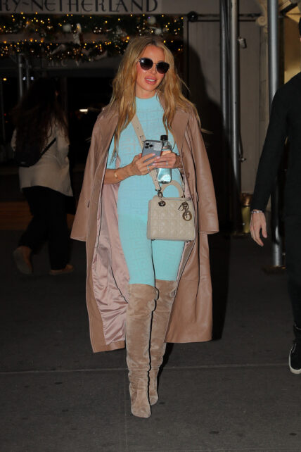 Lisa Hochstein is all smiles as she leaves a lunch date in NYC with handsome entrepreneur Jody Glidden