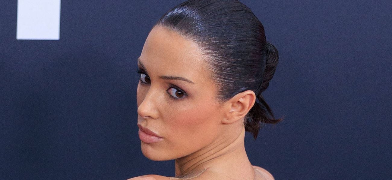 Bianca Censori desperta preocupação ao ‘parecer tão sem vida’ em roupas da moda