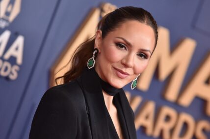58th Annual CMA Awards - Arrivals. 20 Nov 2024 Pictured: Katharine McPhee. Photo credit: OConnor-Arroyo/AFF-USA.com / MEGA TheMegaAgency.com +1 888 505 6342 (Mega Agency TagID: MEGA1232175_045.jpg) [Photo via Mega Agency]