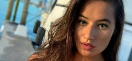 Marie Temara selfie