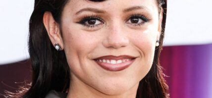 Jenna Ortega close up