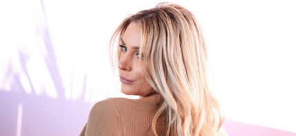 Courtney Stodden sideview