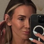 Charlotte Flair mirror selfie
