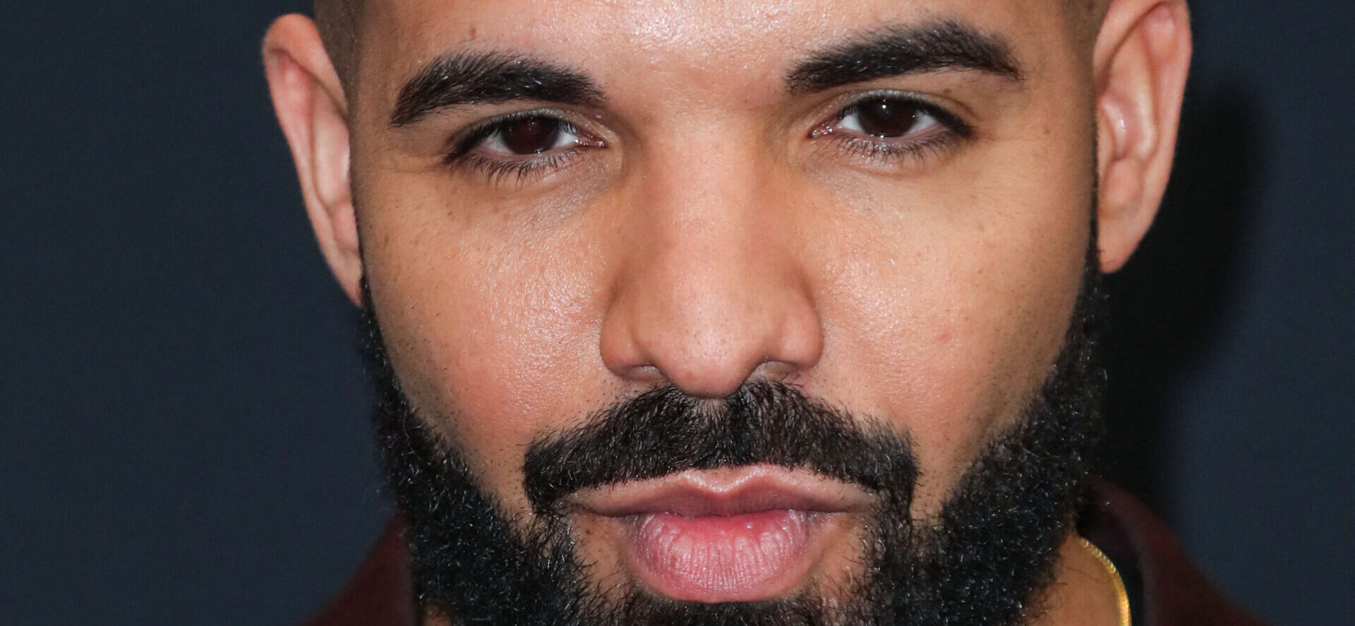 Drake Shows Off ‘Belly Tuck’ In Shirtless Snap