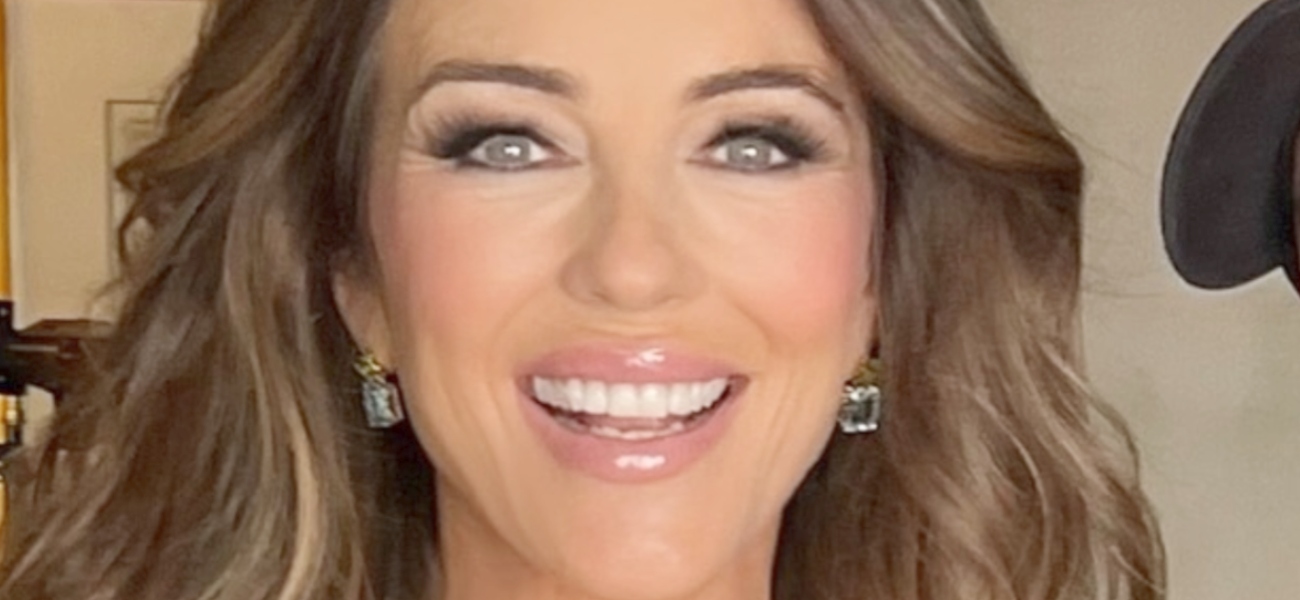Elizabeth Hurley ‘Still Top Notch’ em biquíni
