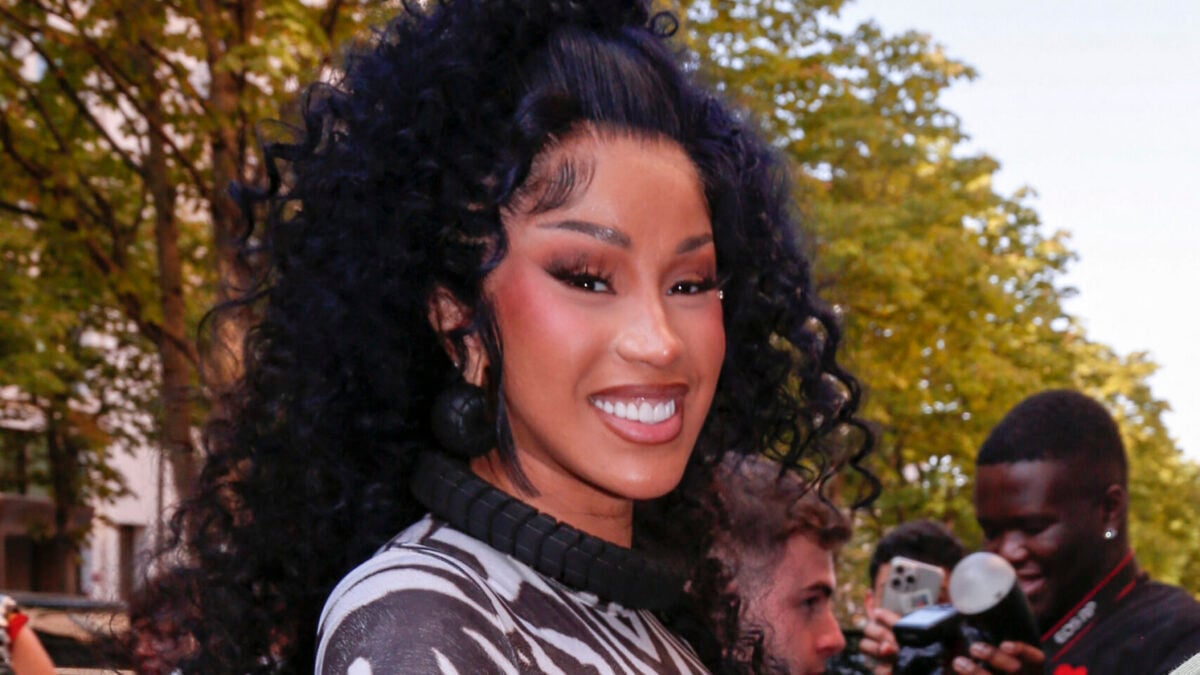 Cardi B is seen arriving at her hotel during Paris Fashion Week MEGA1472287 023 2 scaled