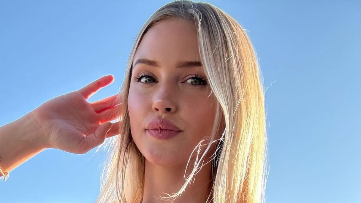 Tana Rain In A Floral String Bikini Flaunts Junk In The Trunk 2 Tana Rain