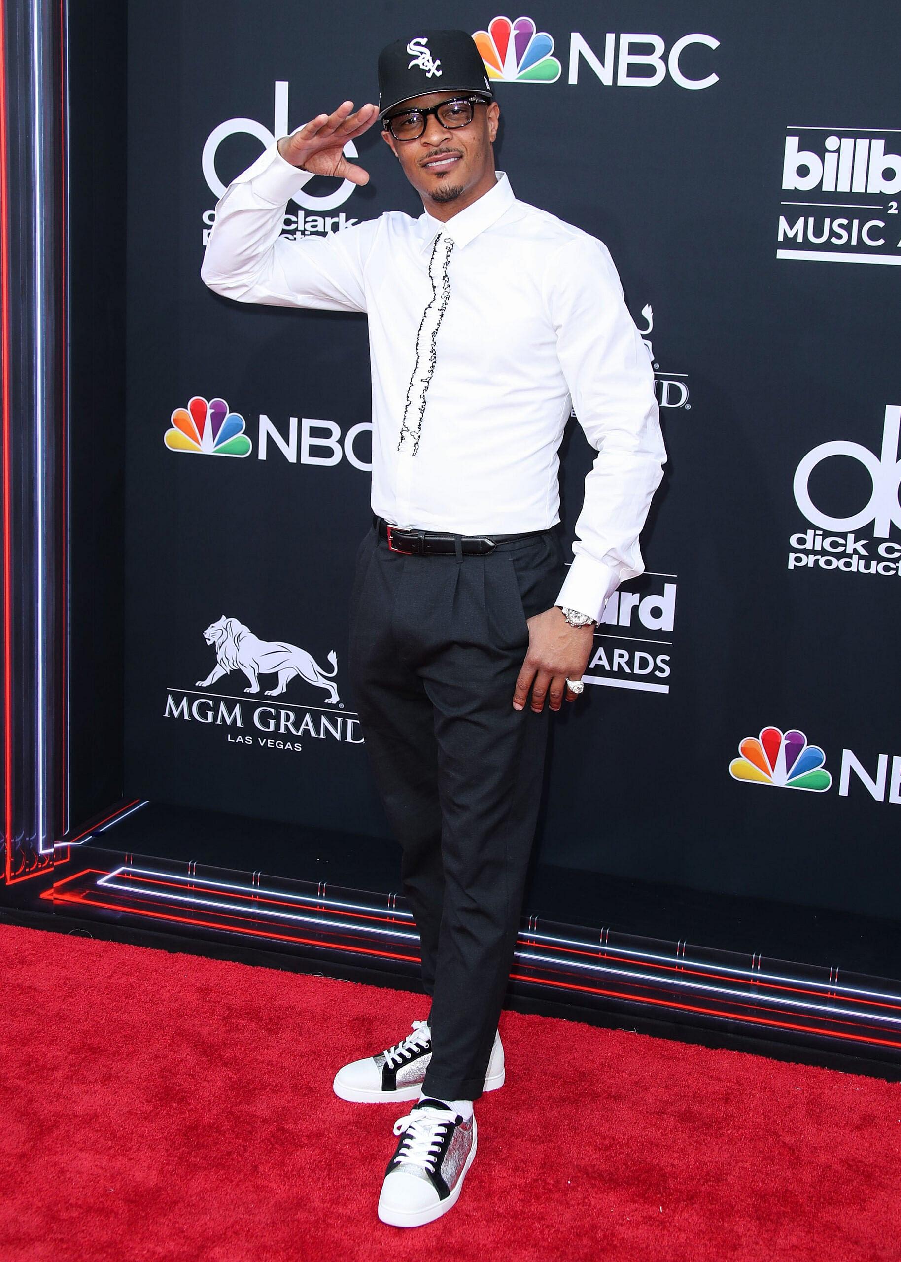 Rapper T.I. Flaunts MASSIVE ‘God Sized’ Bed Inside His Georgia Mansion