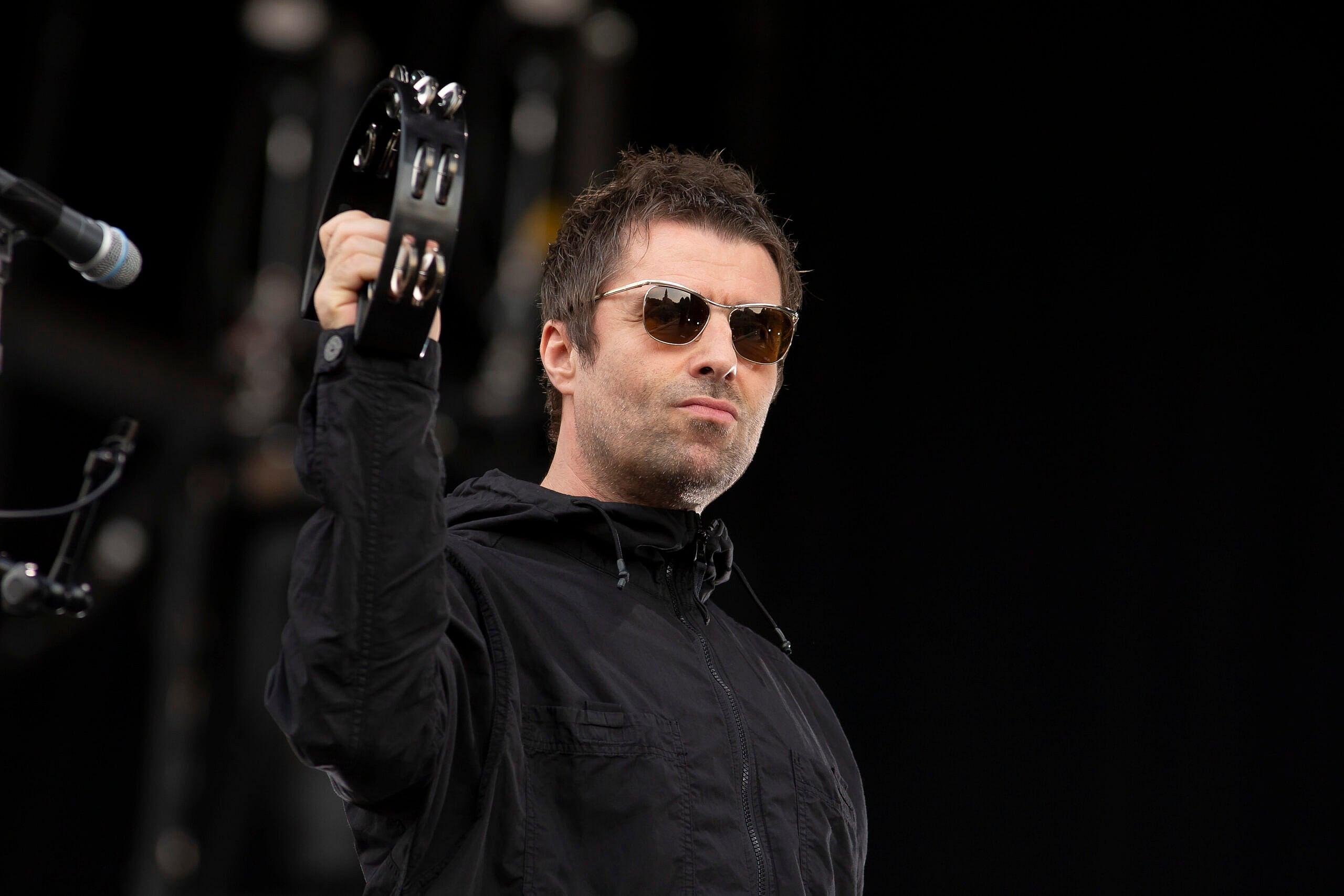 Liam Gallagher Sing And Plays During The Main Square Music Festival