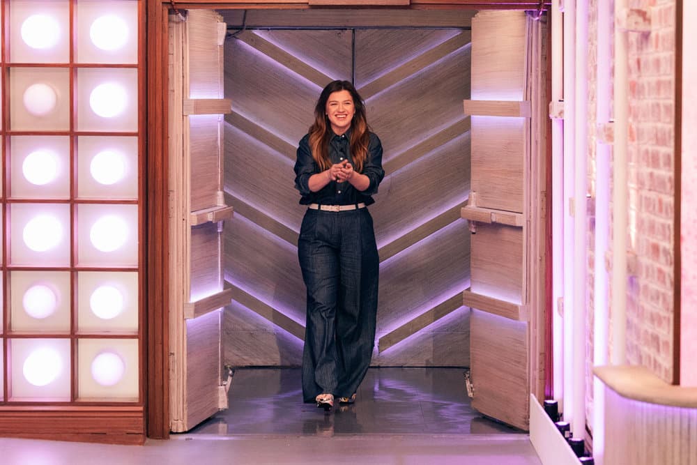 Kelly Clarkson on the set of the "KCS."