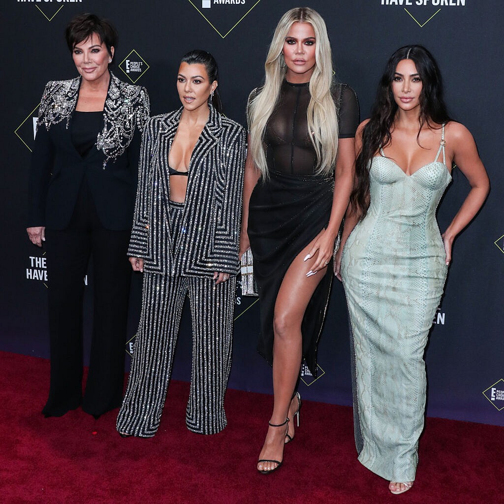 Khloe Kardashian Tests Positive For COVID-19 For A SECOND Time!!