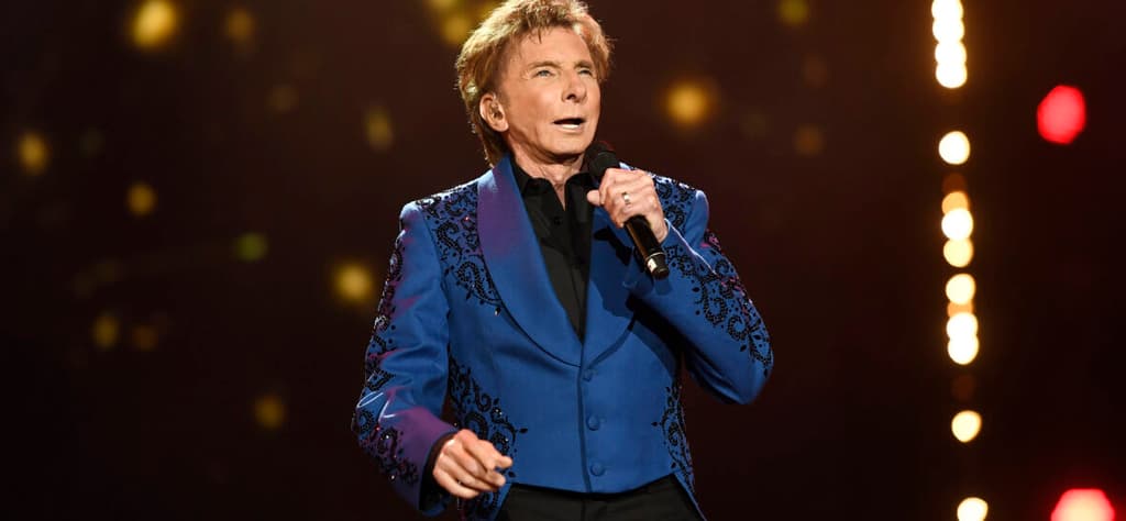 Barry Manilow performing at Proms In The Park 2019