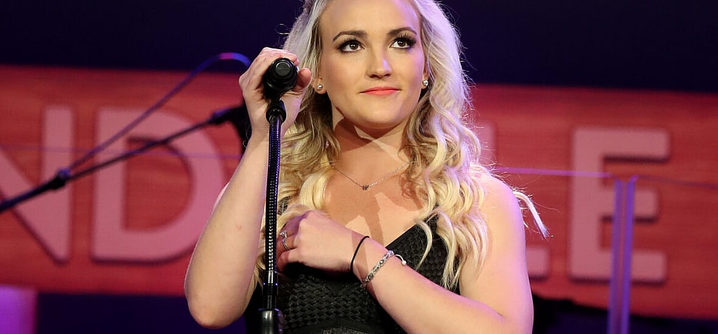 Jamie Lynn Spears BLASTS Troll Who Actually Wished Rape On Her Daughters!