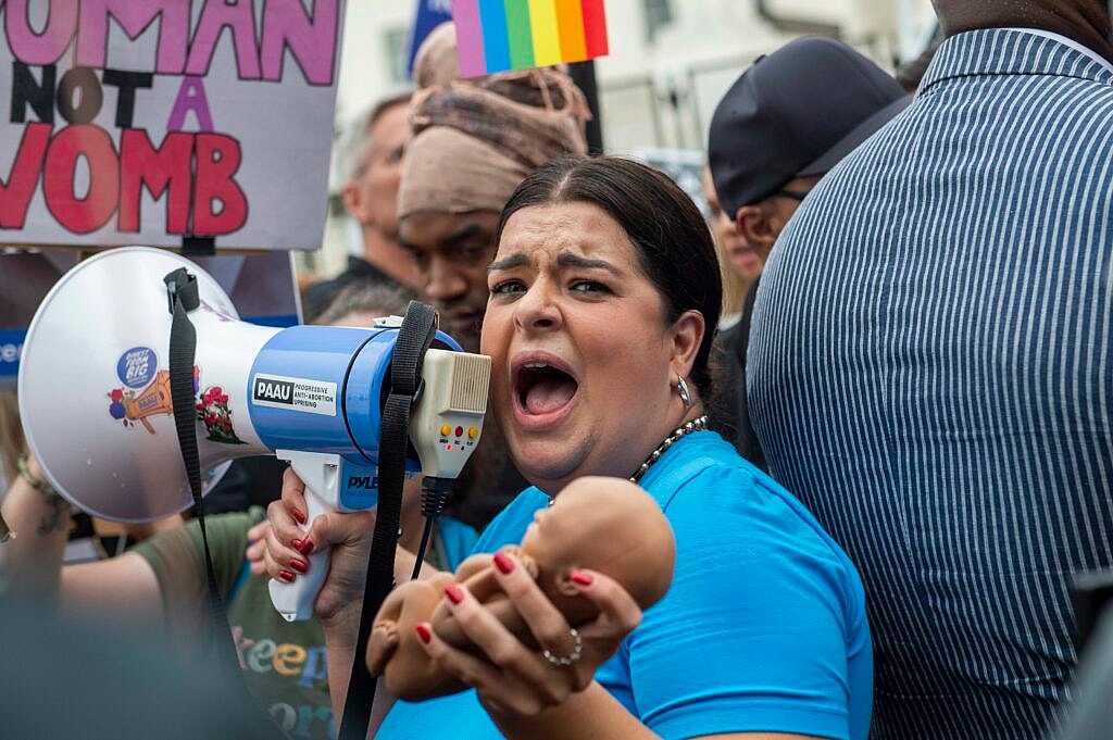 US Supreme Court overturns Roe vs. Wade