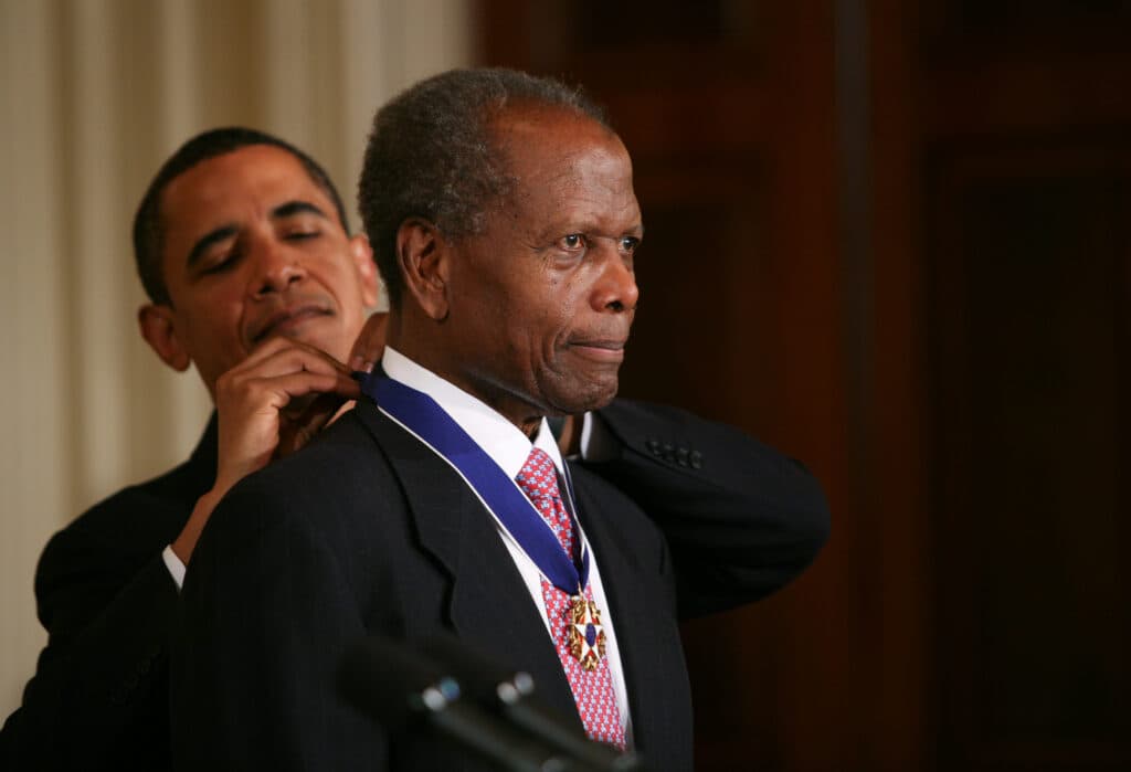 Obamas Attend Ford apos s Theatre Reopening