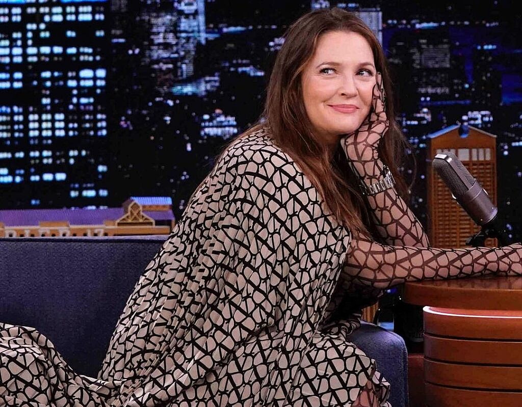 Drew Barrymore announces a summer break from social media