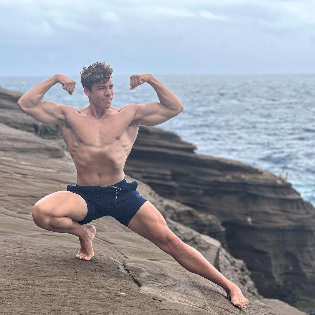 Joseph Baena slays dad's poses