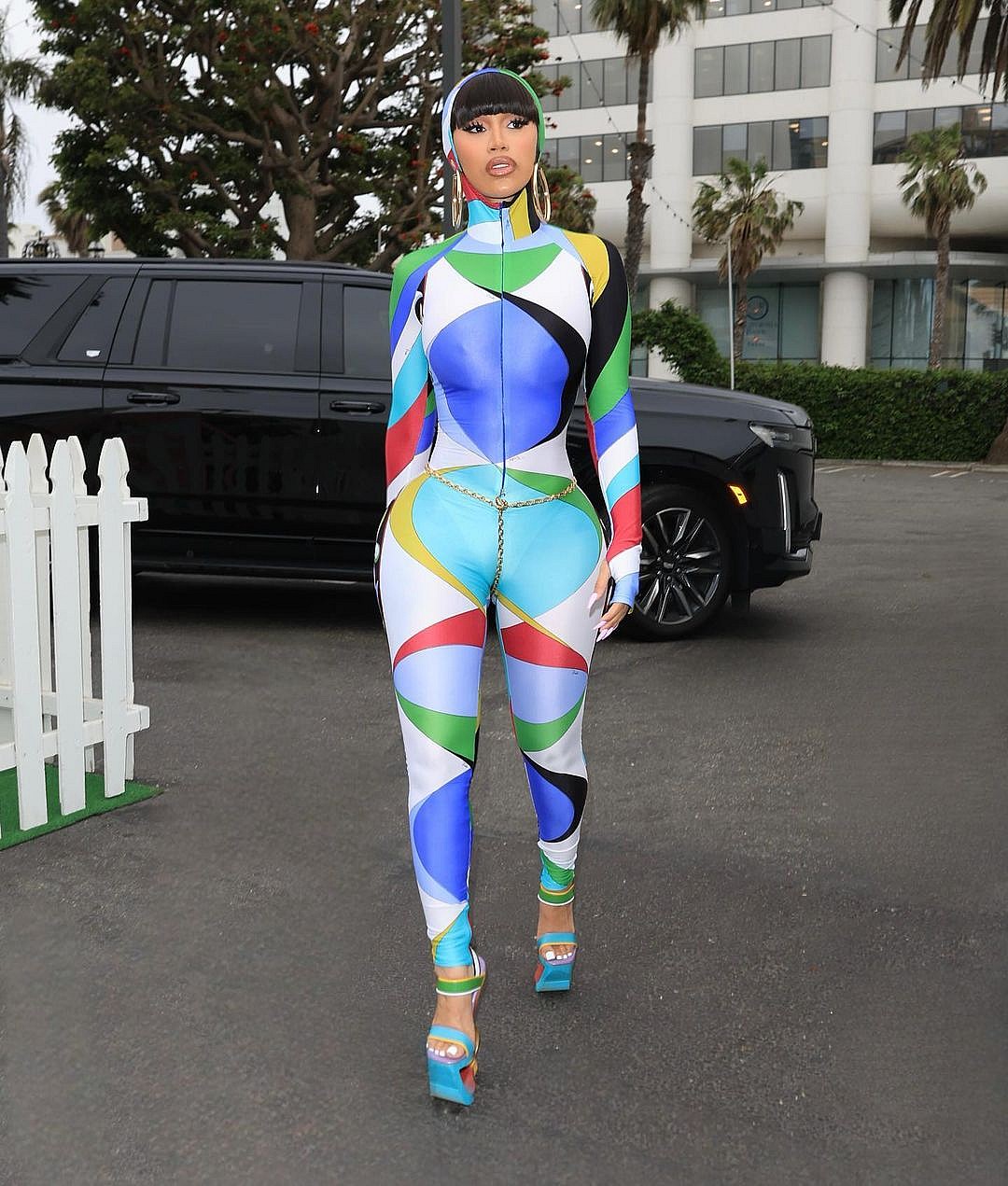 Cardi B turns heads in daring colorful outfit