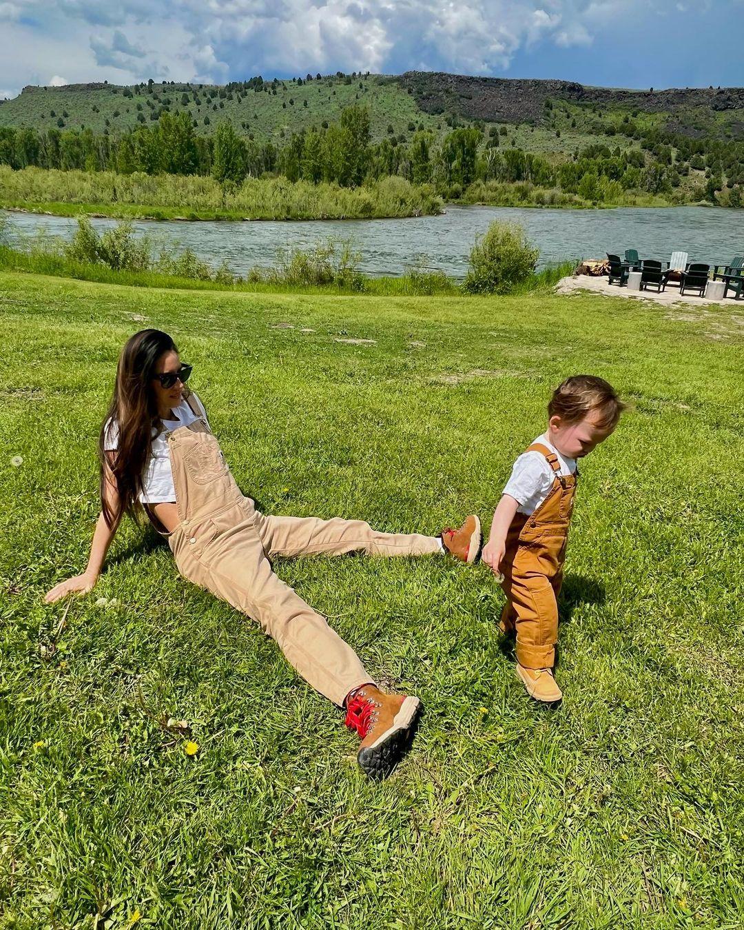Olivia Munn and John Mulaney enjoy family vacation time with son Malcolm