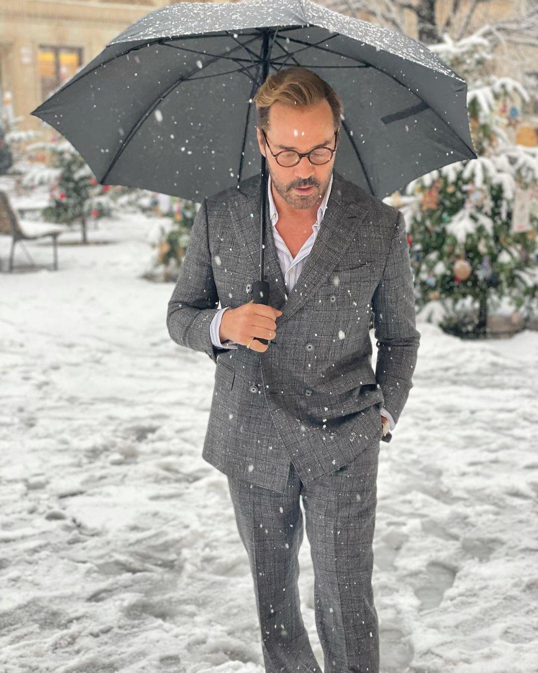 Jeremy Piven Reveals He Is 'Suffering' After Breaking Eight Ribs!